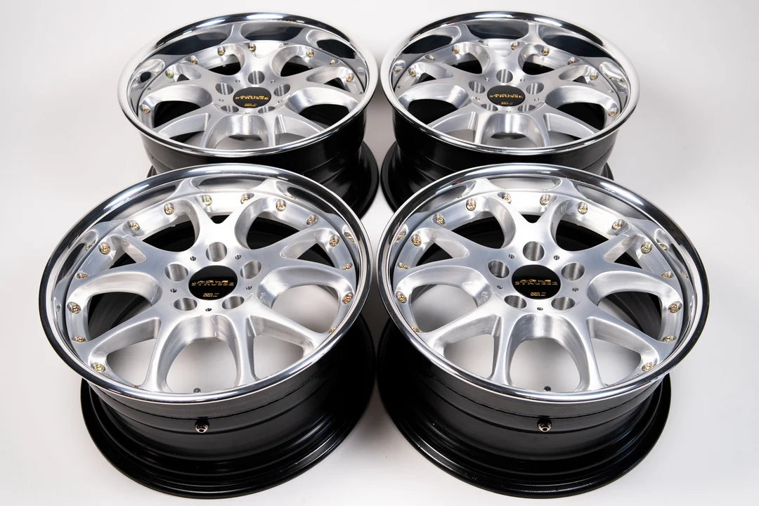 SSR Agle Strusse 17インチ 8.5J +35, 9J +37 (5穴/PCD114.3)