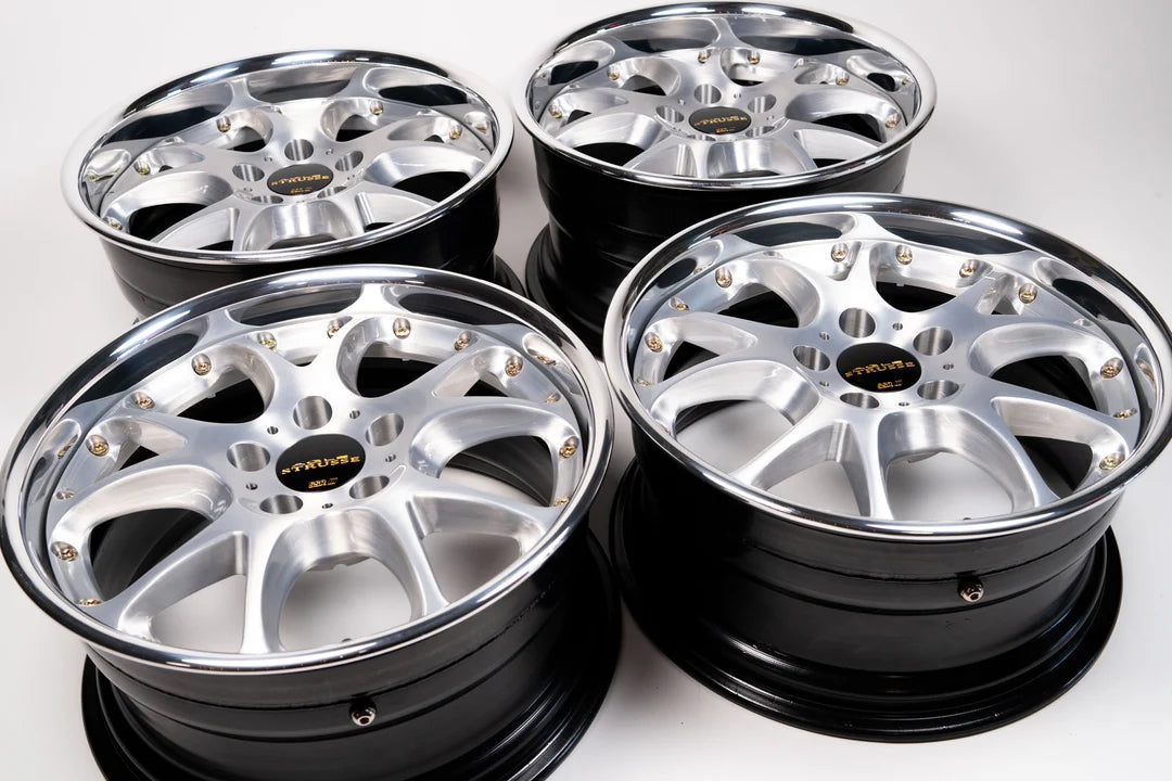 SSR Agle Strusse 17インチ 8.5J +35, 9J +37 (5穴/PCD114.3)