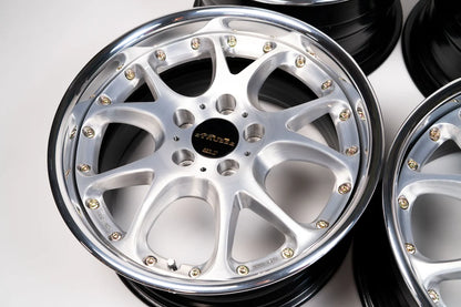 SSR Agle Strusse 17インチ 8.5J +35, 9J +37 (5穴/PCD114.3)