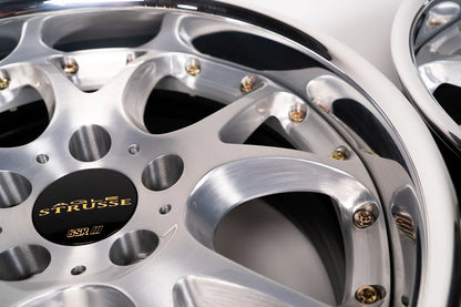 SSR Agle Strusse 17インチ 8.5J +35, 9J +37 (5穴/PCD114.3)