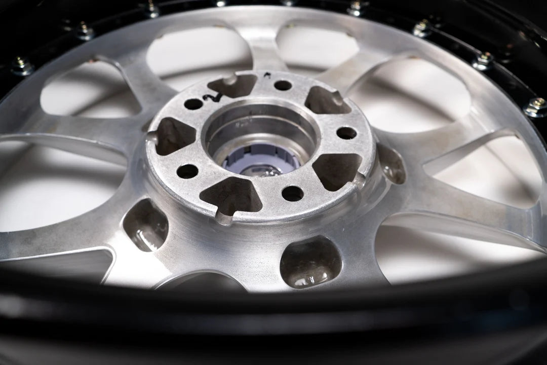 SSR Agle Strusse 17インチ 8.5J +35, 9J +37 (5穴/PCD114.3)