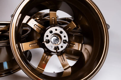 WORK Emotion XT7 18インチ 9.5J +38、8.5J +38 (5x114.3)